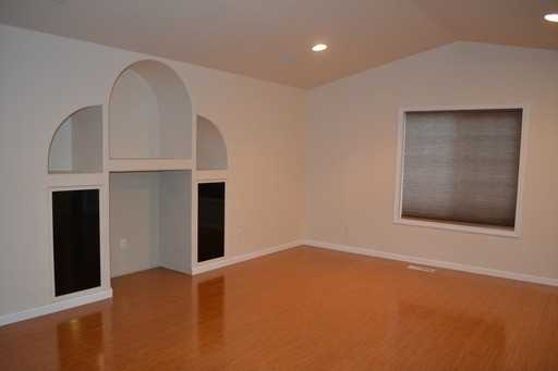 8012 NE 86th Ave - Photo 2 of 3