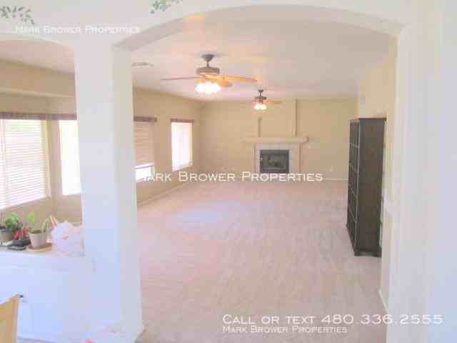 6261 W Corona Dr - Photo 3 of 16