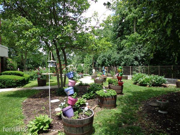 1511 Versailles Road - Photo 3 of 7