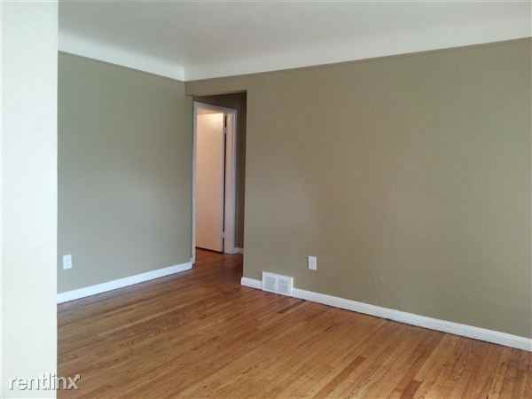 20490 Beech-Daly Rd - Photo 2 of 7