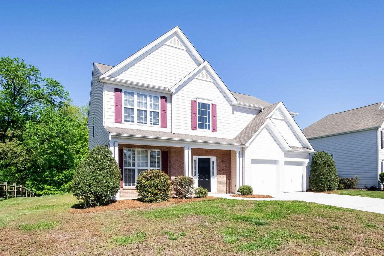 5826 Crimson Oak Ct - Photo 2 of 14