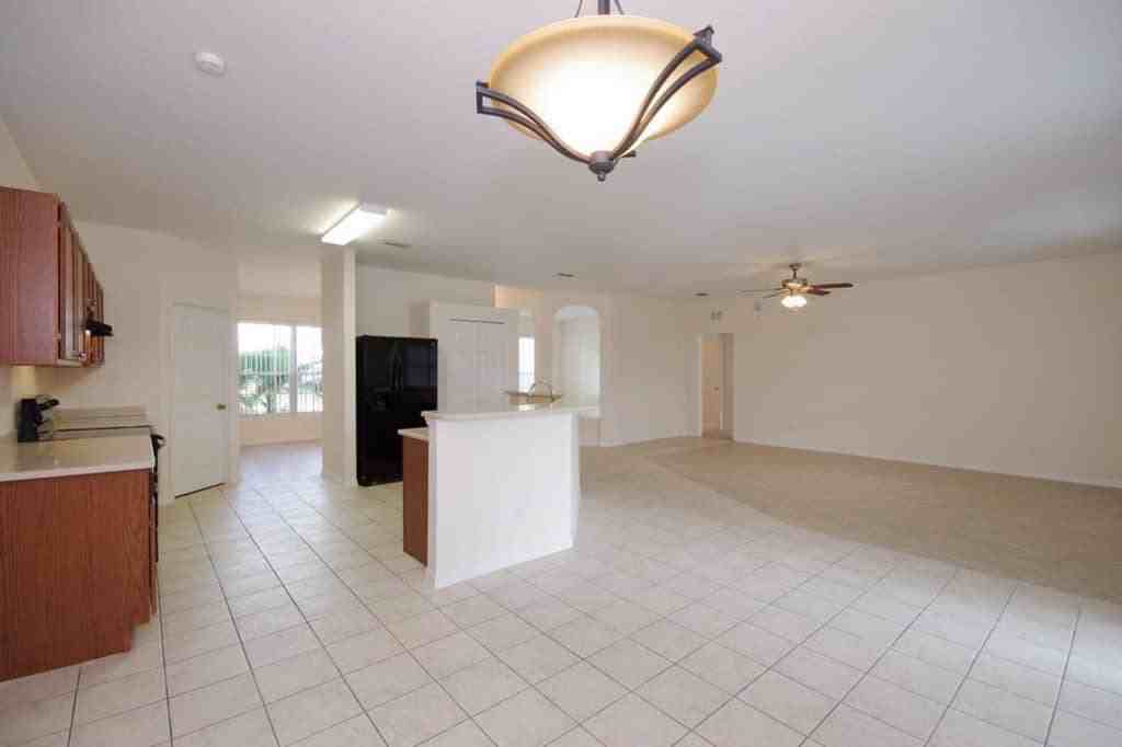 4164 Fenrose Cir - Photo 3 of 16
