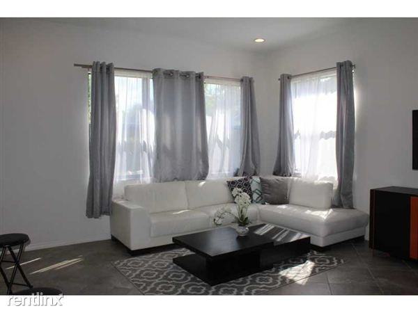 3621 SW 93rd Ave - Photo 2 of 14