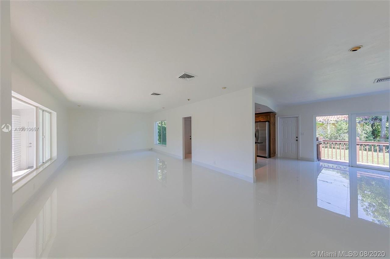 1549 Catalonia Avenue 1 - Photo 3 of 14