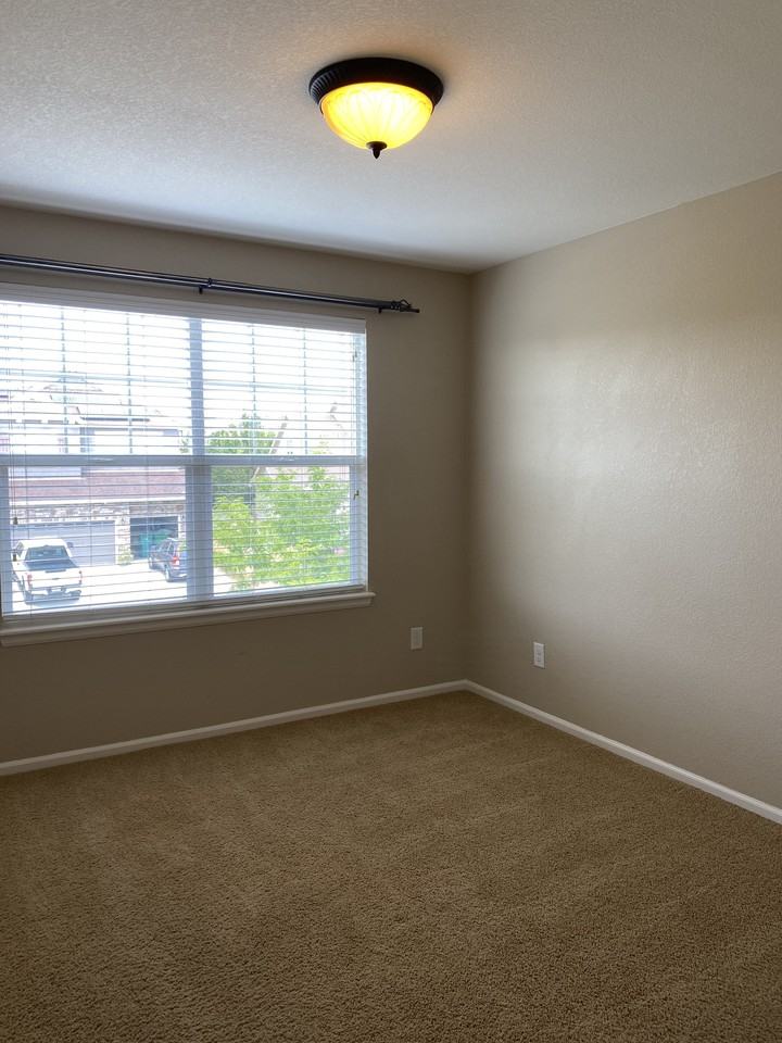 25272 East Indore Drive - Photo 2 of 5