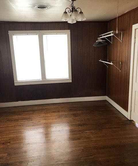 208 Mcginness Ave - Photo 2 of 9