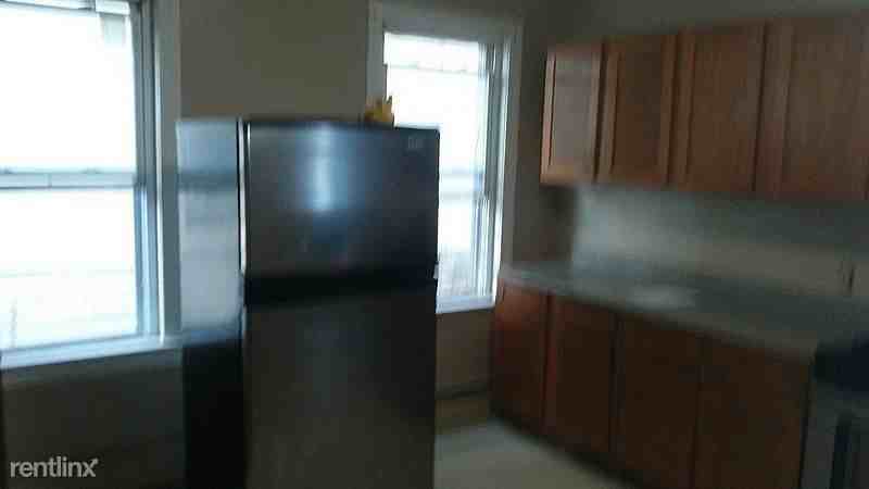 80 Berkley St - Photo 3 of 6