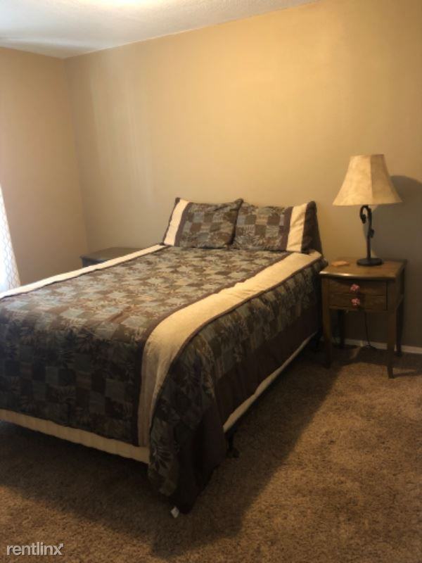 5050 Sw Saum Way - Photo 3 of 4