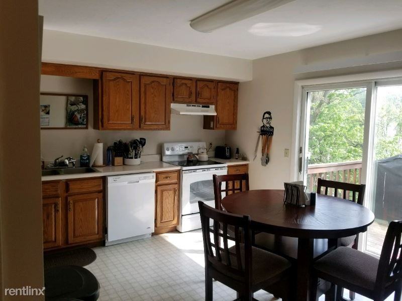 235 Ark Dr - Photo 2 of 3