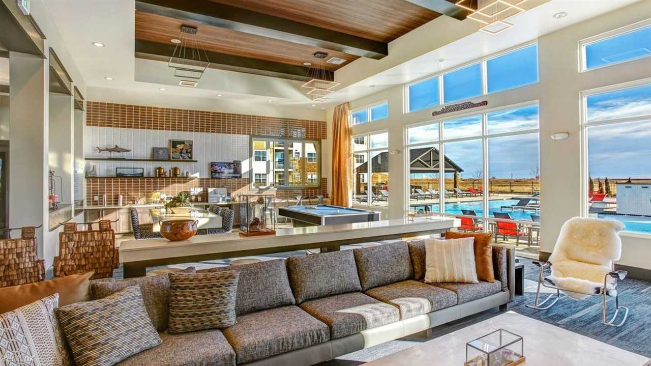 Landing Furnished Apartment Palisade Park - Photo 3 of 50