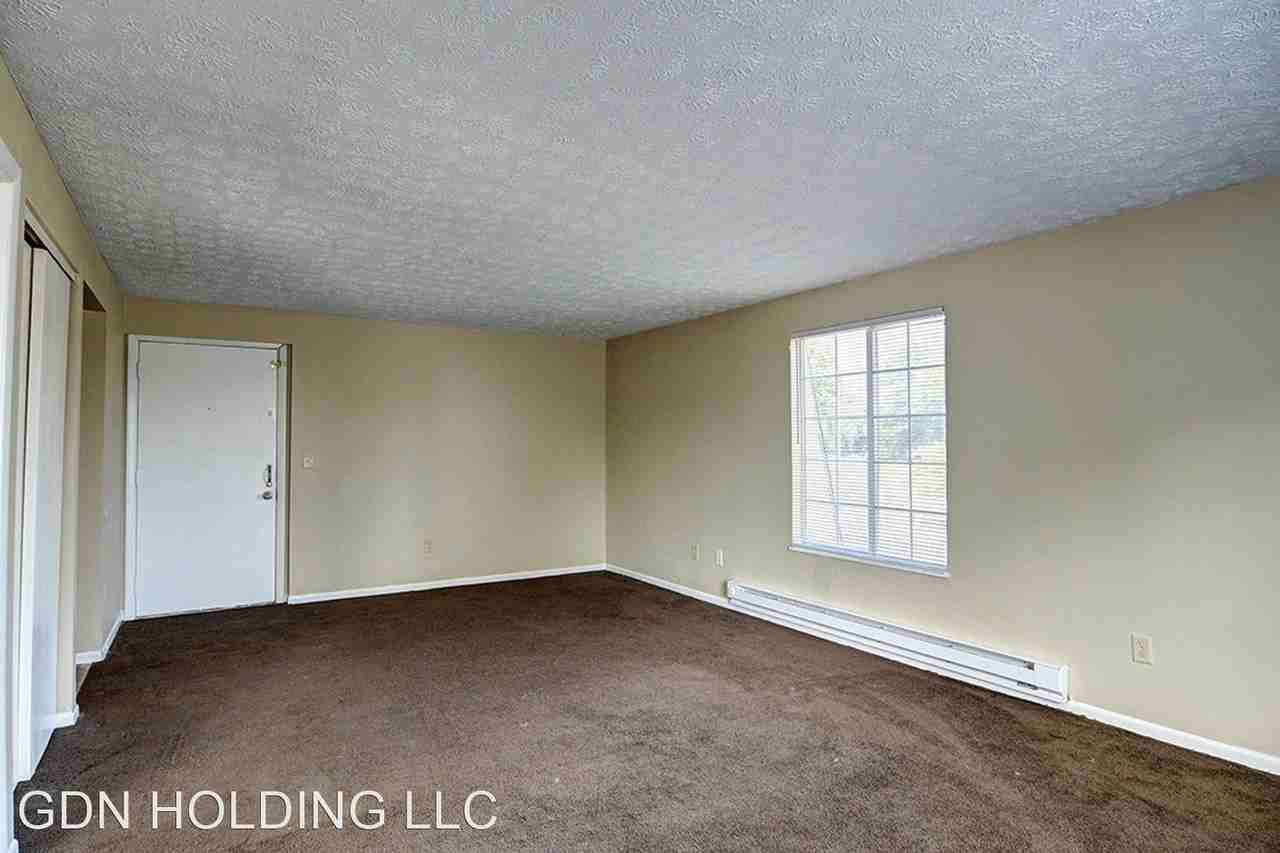 305-325 Bellbrook Avenue - Photo 2 of 9