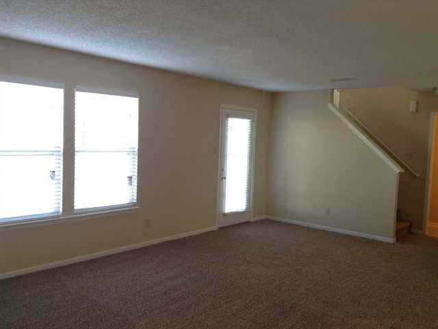 9112 Blue Pine Dr - Photo 3 of 17