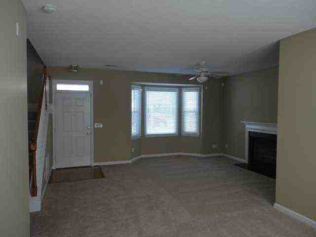5272 Beechmont Dr - Photo 2 of 14