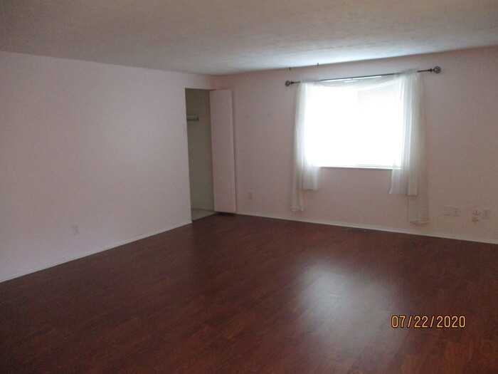 1673 Mars Hill Dr - Photo 2 of 10
