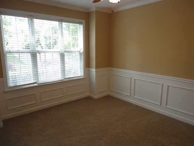 1810 Westwind Dr - Photo 3 of 11