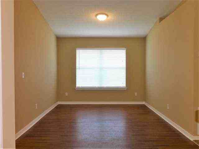 6253 Ironside Dr N - Photo 3 of 18