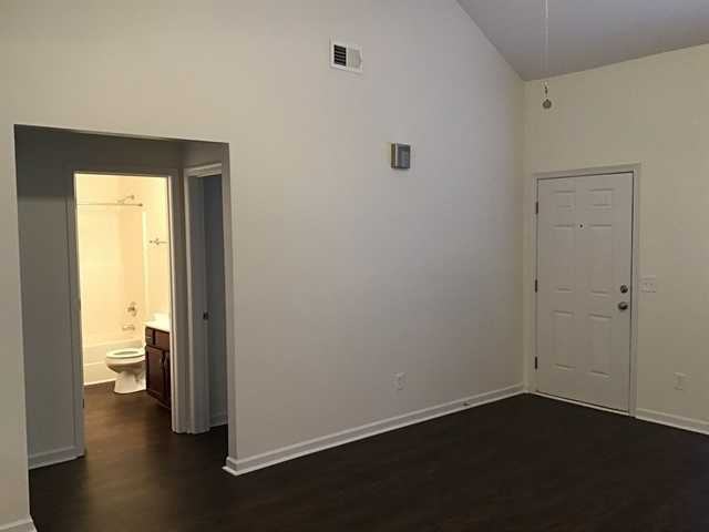 421 Jameswood Ct - Photo 3 of 14