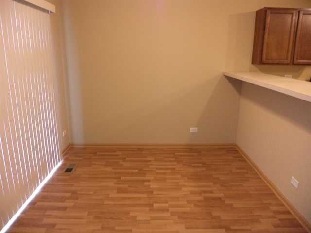 28100 W Niagara St - Photo 2 of 8