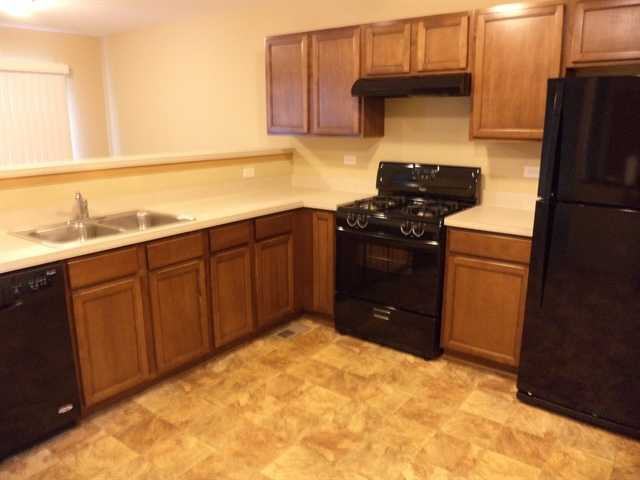 28100 W Niagara St - Photo 3 of 8