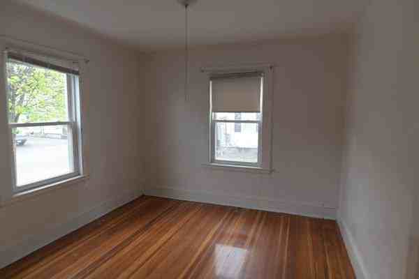 24 Plympton St Unit 1 - Photo 2 of 6
