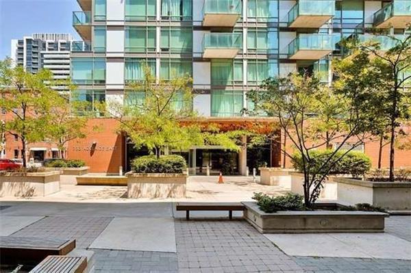 333 Adelaide Street East #727