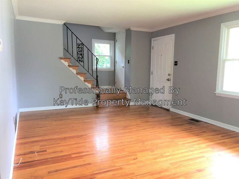 6163 Upsal Ave - Photo 2 of 22