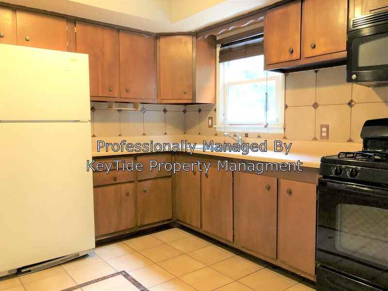 6163 Upsal Ave - Photo 3 of 22