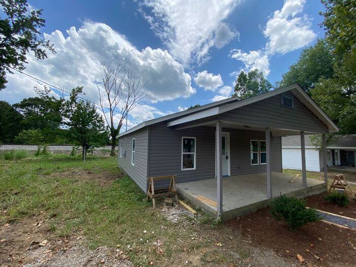 2390 Pope Ave - Photo 2 of 11