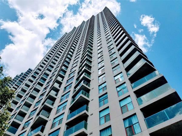 99 Harbour Square #1511