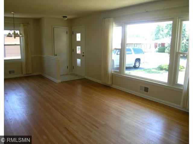 1625 Oregon Ave S - Photo 2 of 10