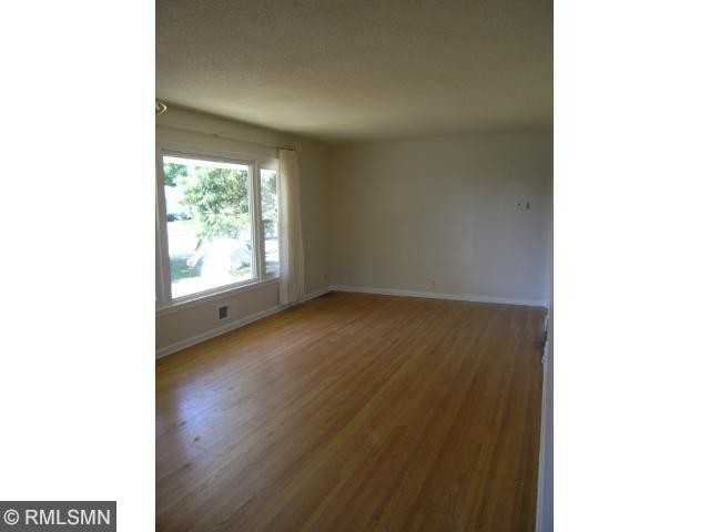 1625 Oregon Ave S - Photo 3 of 10