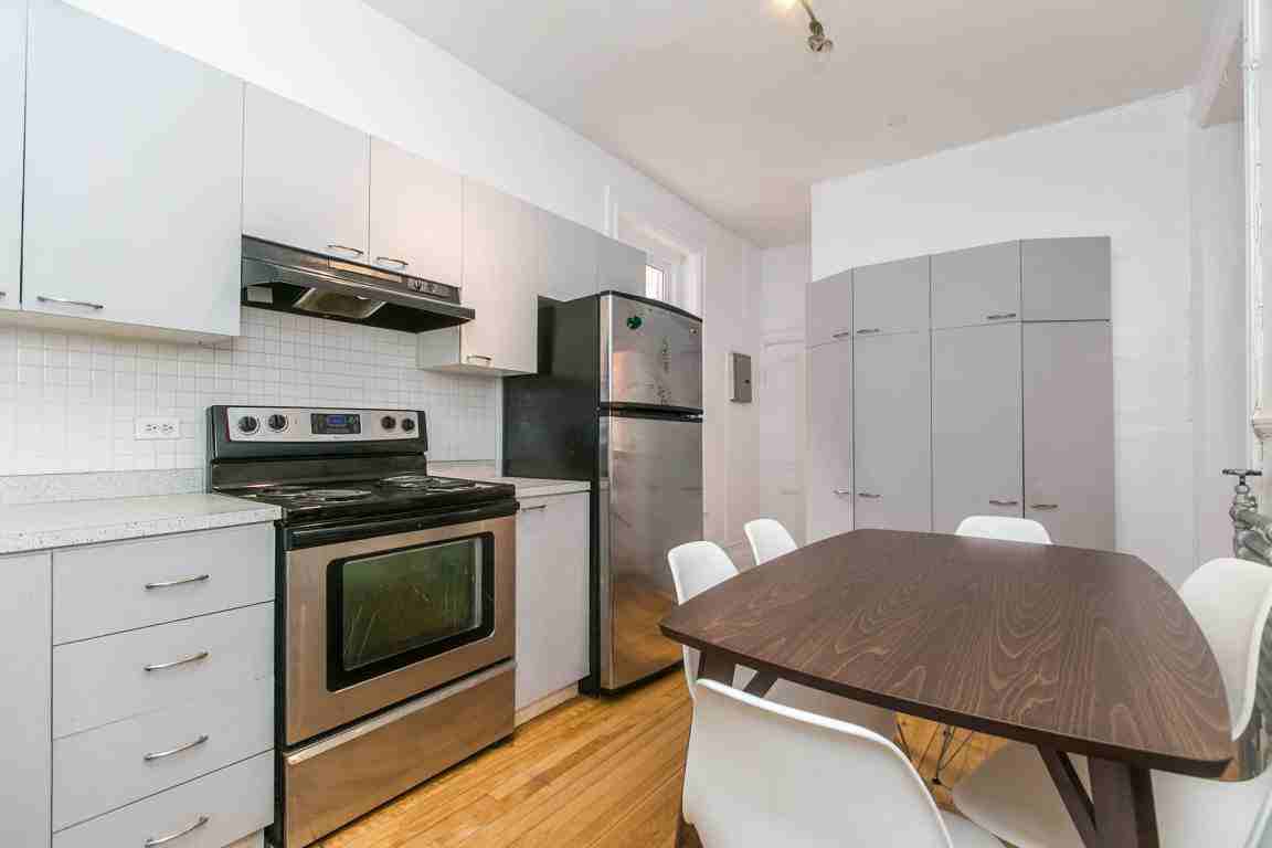 3421 Rue Sainte Famille - Photo 3 of 6