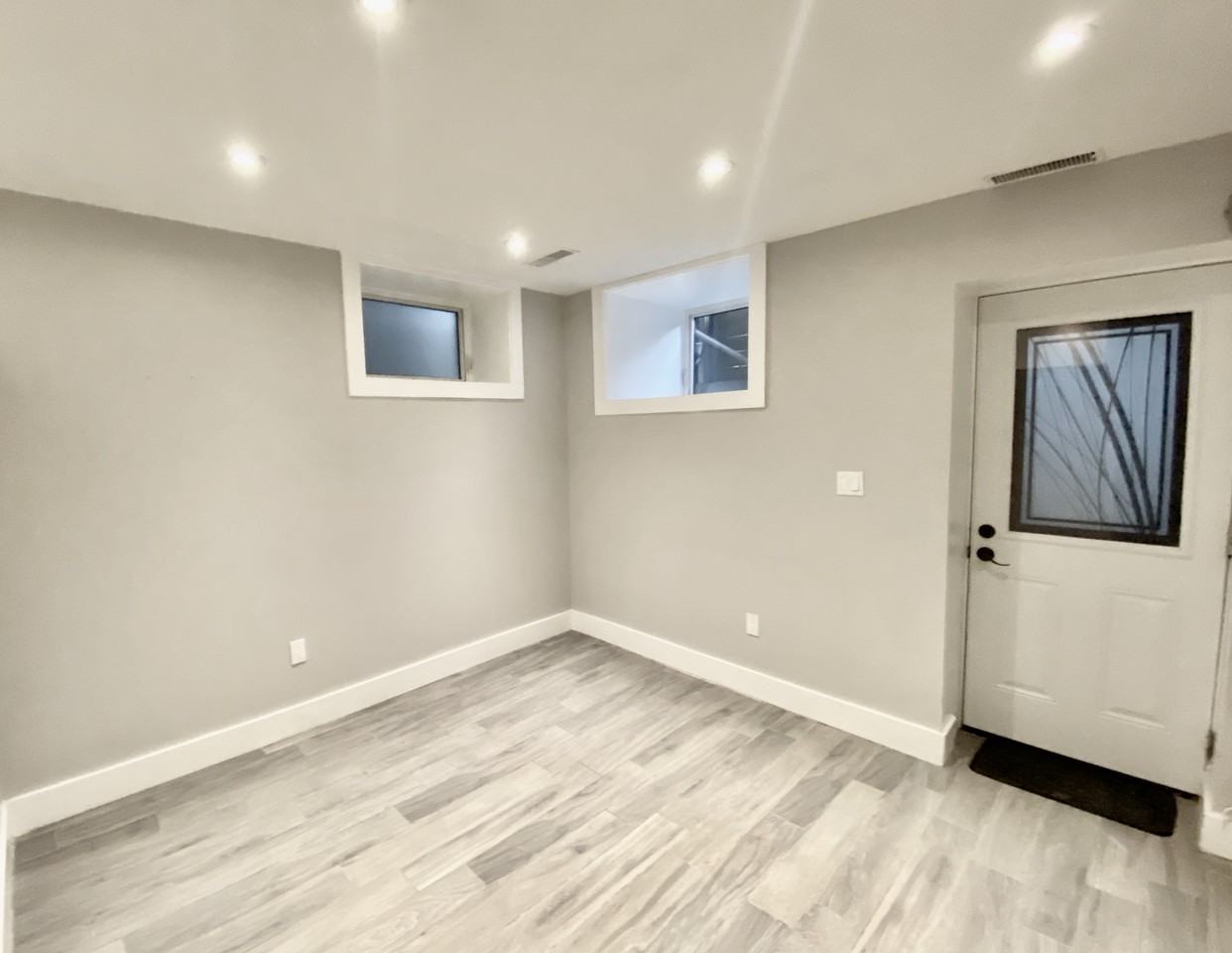 Queen St E & Carlaw Ave - Photo 2 of 9