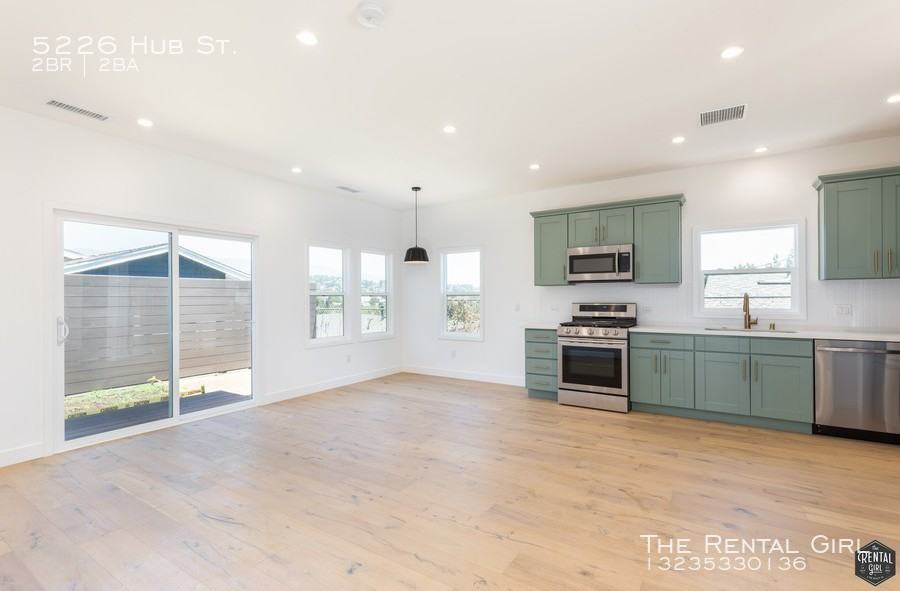 5226 Hub St - Photo 3 of 14