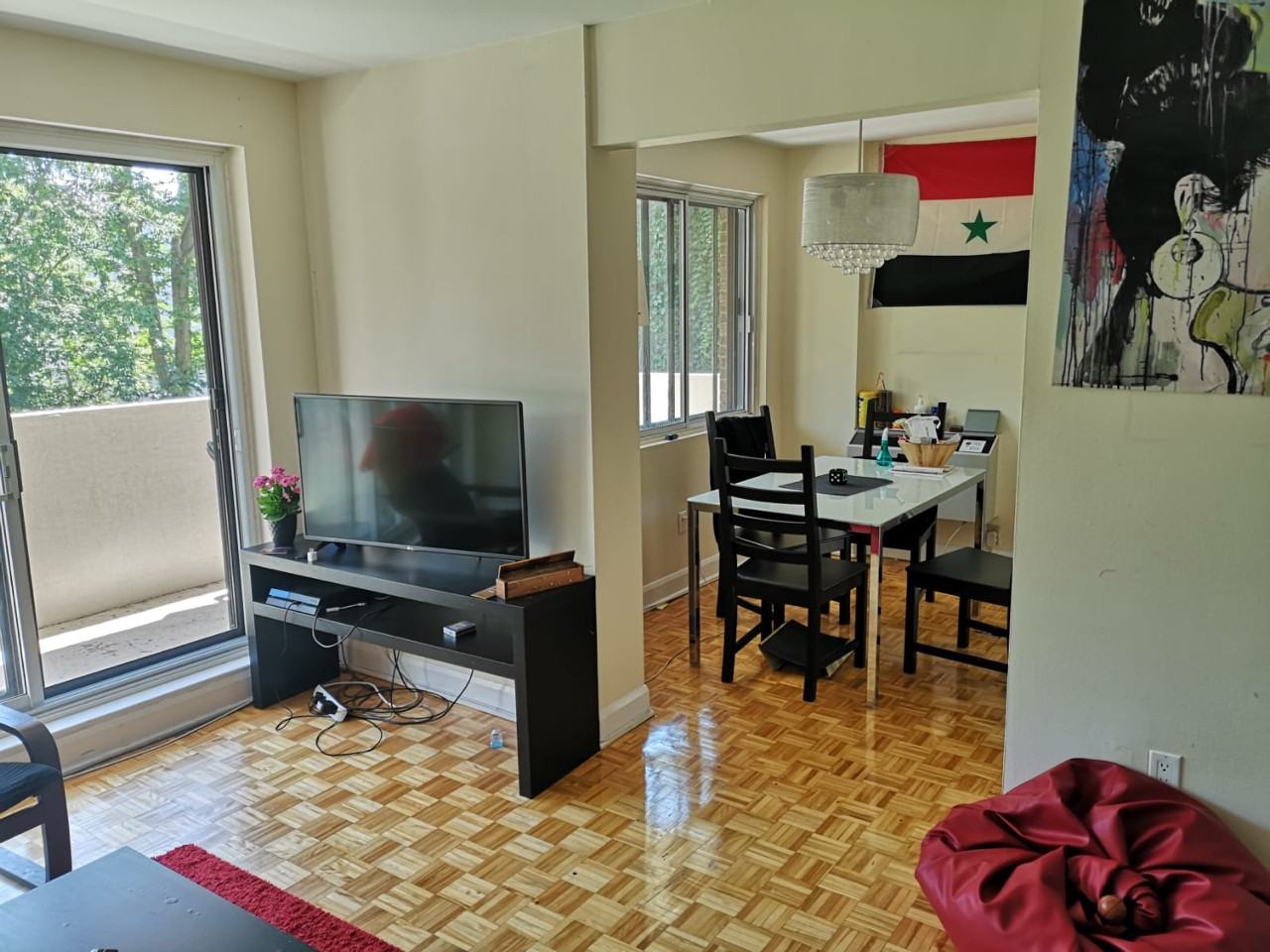 1530 Av du DocteurPenfield, Montréal, QC H3G 1C1 2 Bedroom Apartment