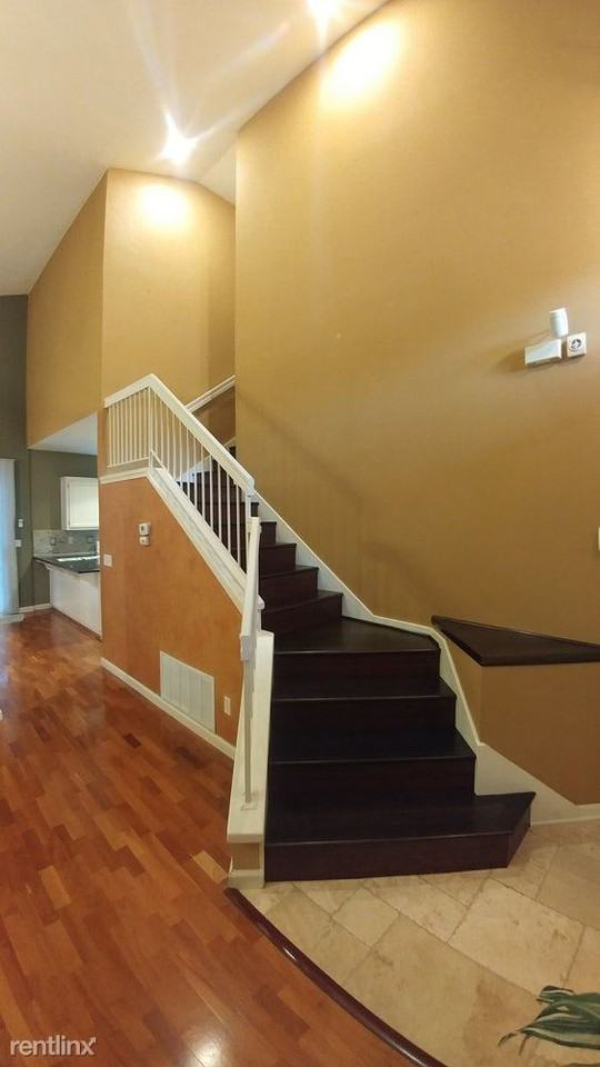 3324 Cantamar Ct - Photo 3 of 24