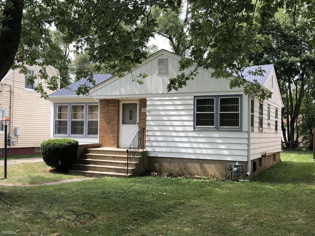 922 Illinois Ave - Photo 2 of 7