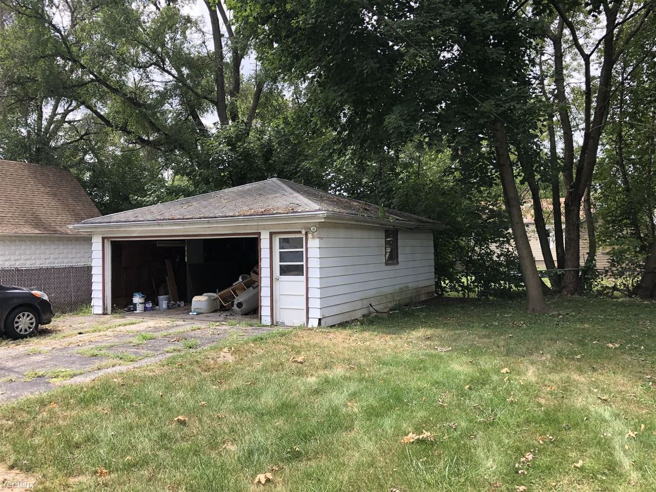 922 Illinois Ave - Photo 3 of 7