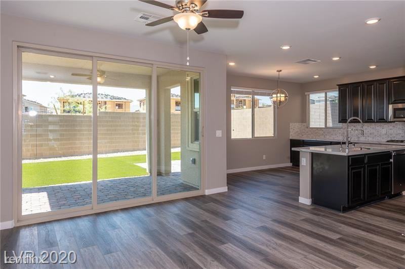 747 Foreign Reef Way - Photo 2 of 10