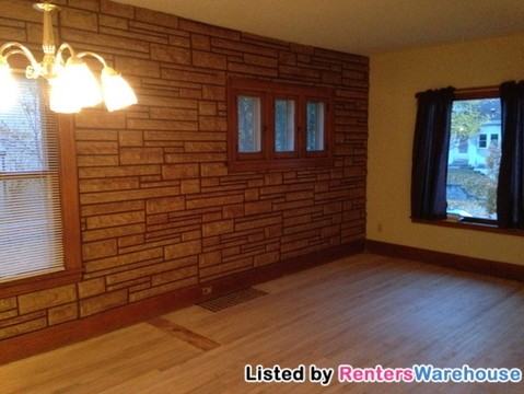 3606 Russell Ave N - Photo 3 of 9