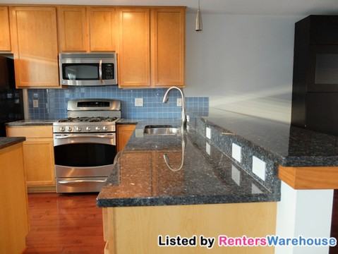 1440 Marshall St NE - Photo 2 of 15