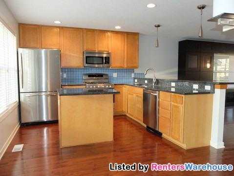 1440 Marshall St NE - Photo 3 of 15