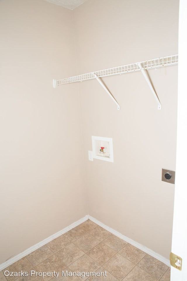 4071 Oakwood Rd - Photo 3 of 11