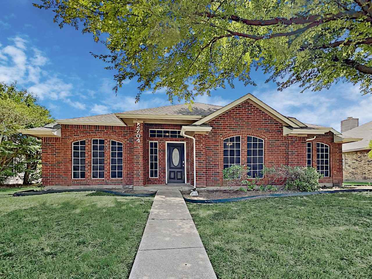 2704 Creek Crossing Rd, Mesquite, TX 75181 3 Bedroom Apartment for