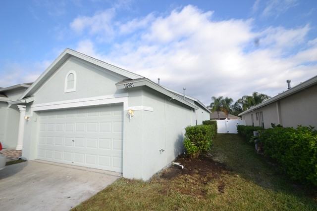 16901 Nikki Ln - Photo 3 of 19