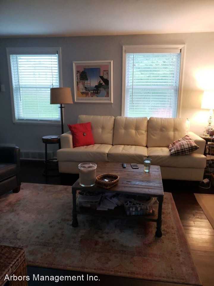 129 Victory Ln - Photo 2 of 7