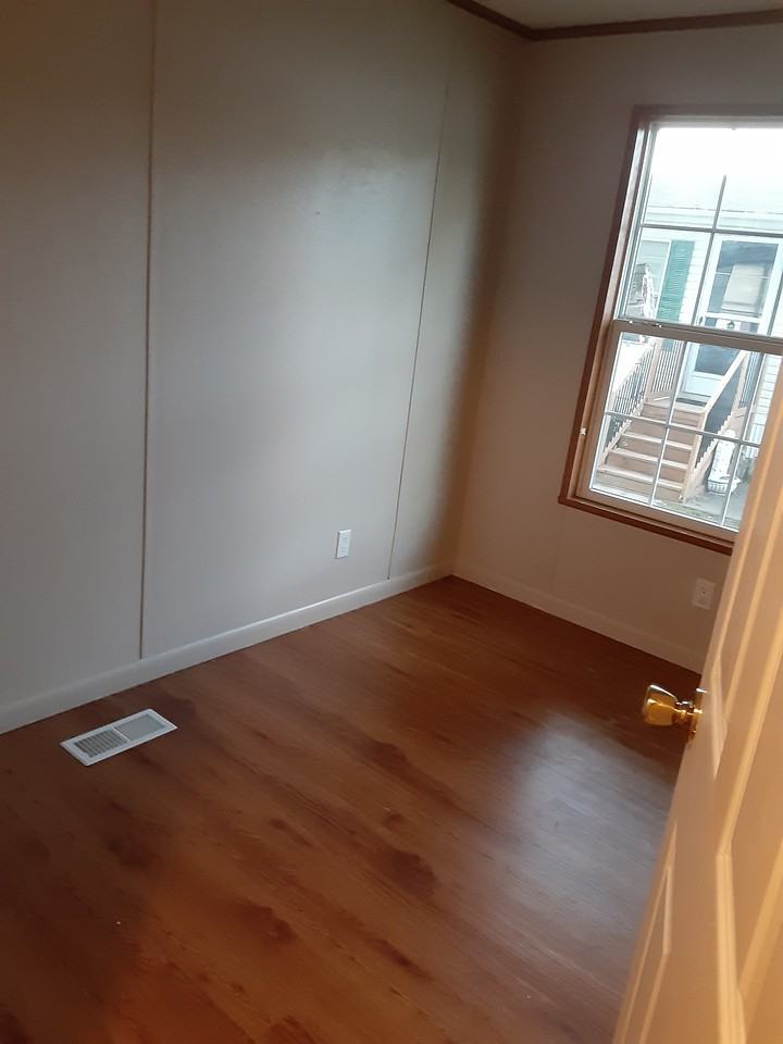 329 Sarah Street - Photo 3 of 13