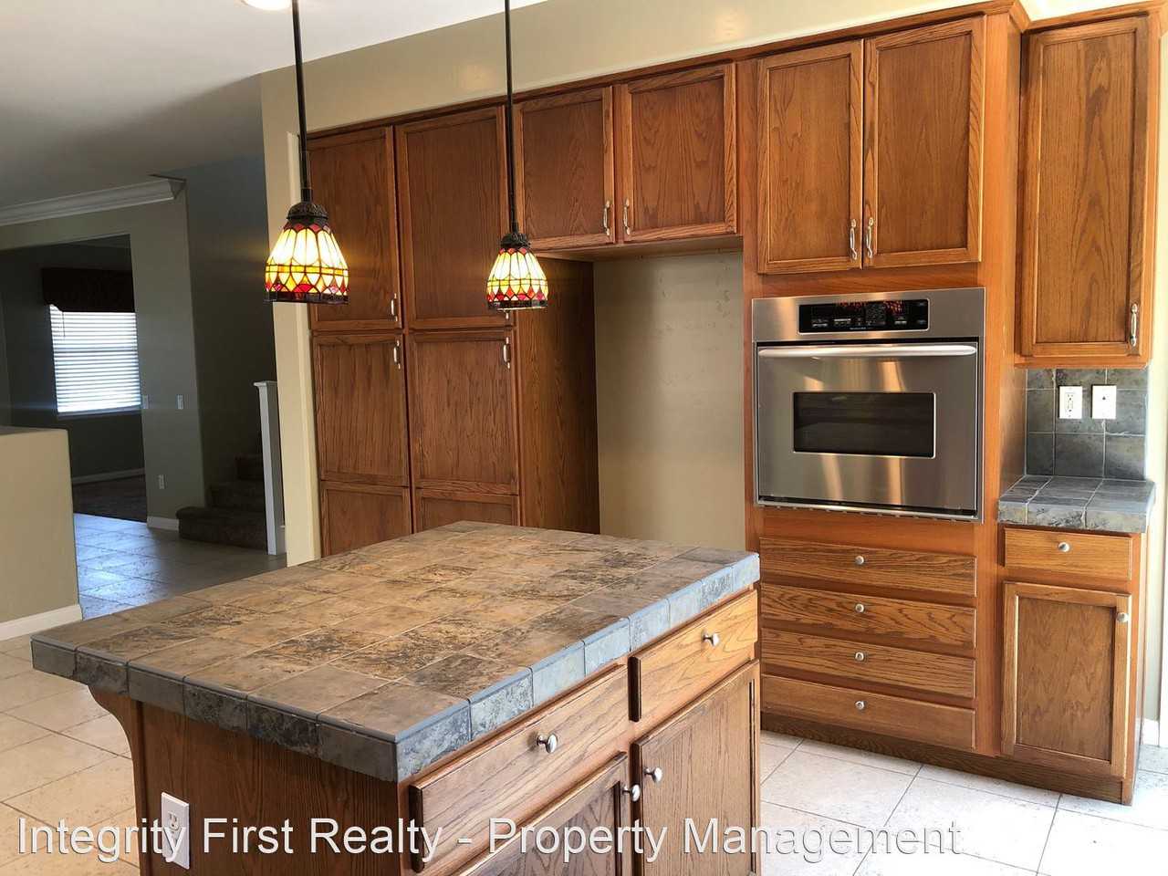 9160 Soldin Ln - Photo 3 of 32