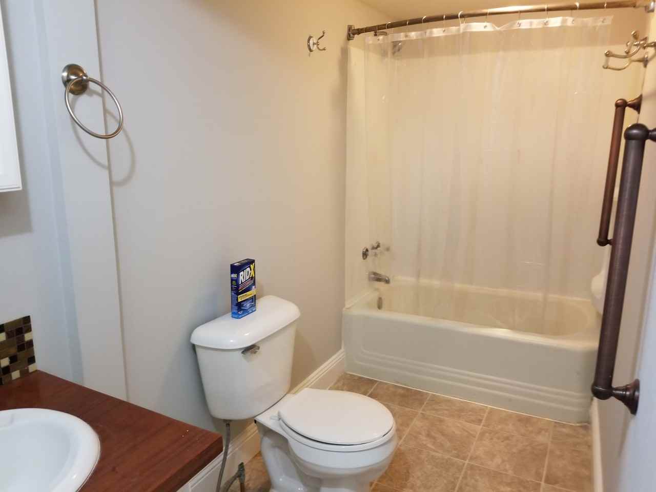 340 W 4th St - Photo 2 of 9