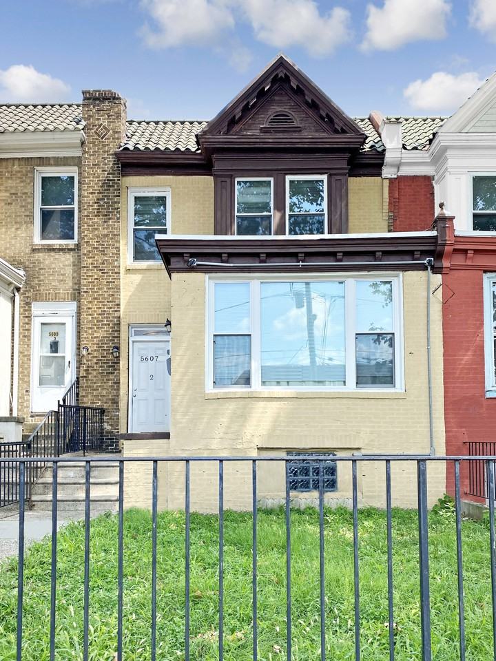 5607 N Park Ave Apartments in Logan Ogontz Fern Rock, Philadelphia